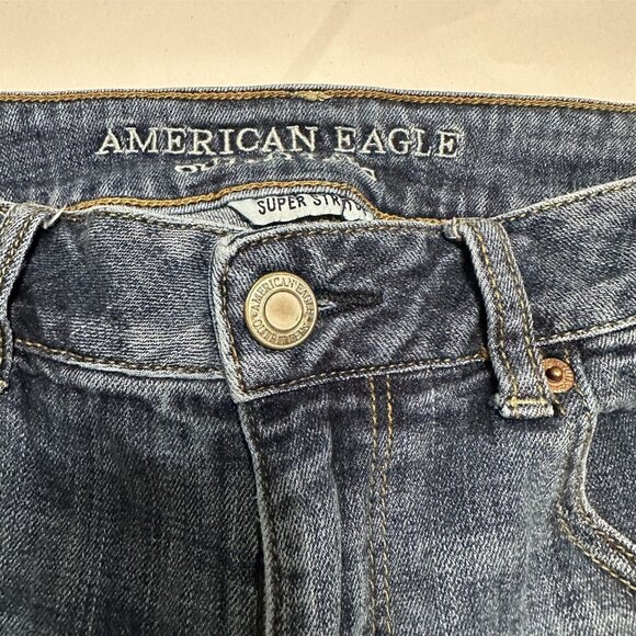 American Eagle Shorts Jean Super Stretch Womens 12 Denim Cuffed Short - Picture 2 of 8